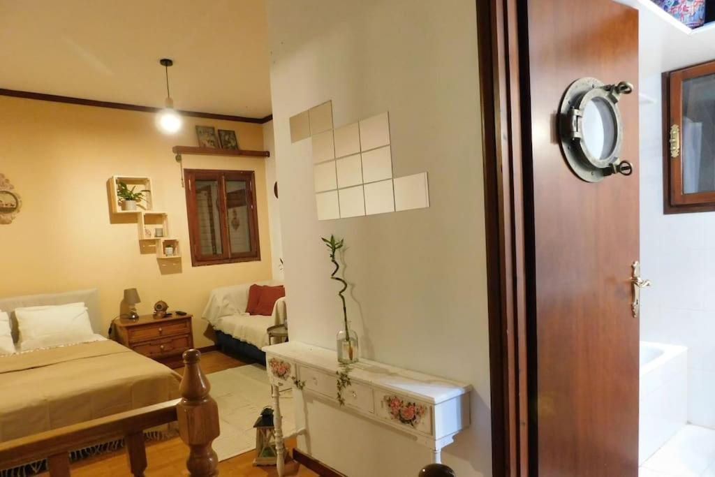 Marco Polo'S Mooring Cozy Navy House Apartment Anavyssos Bagian luar foto